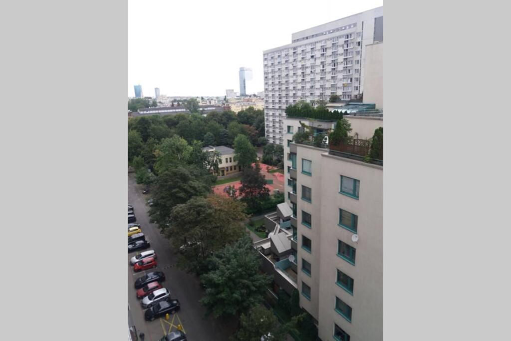 W Samym Centrum Na Grzybowskiej Warszawa Exteriör bild